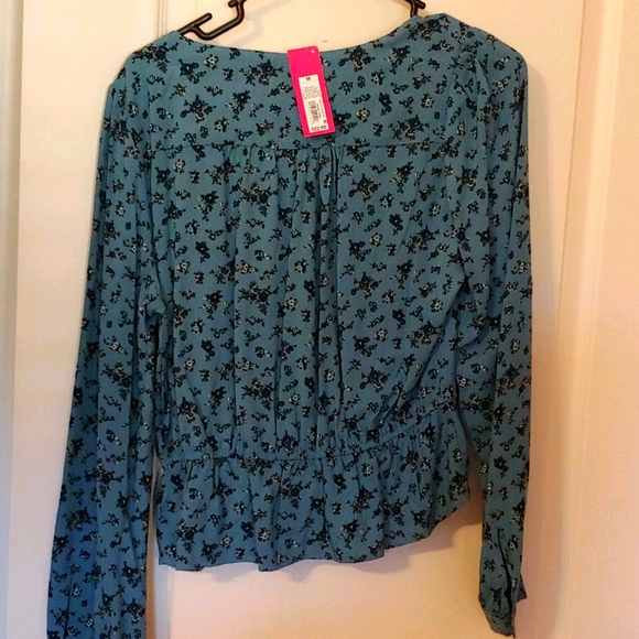 Shirt - Picture 2 of 2